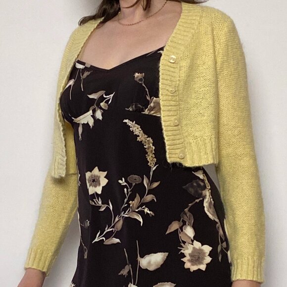 Vintage 1990s Butter Yellow Fuzzy MOHAIR Shrug, Cropped Cardigan Small to Medium - Picture 4 of 10